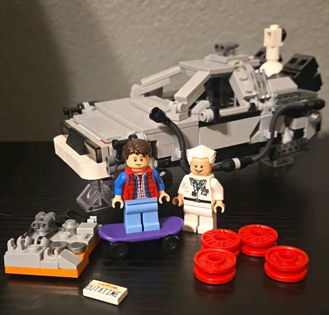 LEGO Ideas Back to the Future DeLorean Time Machine 21103 401pc w/ Instructions