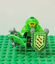 Lego Nexo Knights Ultimate Aaron Fox Minifigure 70332 nex021 Armor Green Shield