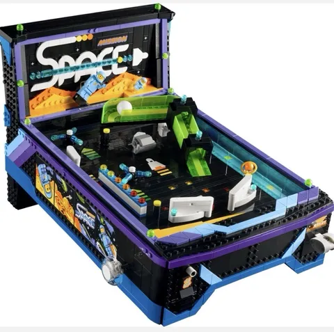 Lego 11374 ICONS Arcade Pinball Machine 2274 pcs Sealed In Box! Exclusive NEW