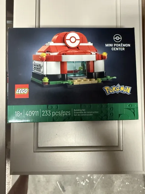 LEGO Mini Pokemon Center 40911 Unopened New Sealed