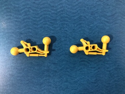 LEGO PART 32173 BALL JOINT 2 X 7 WITH 2 BALL JOINTS (2 PIECES-YELLOW))