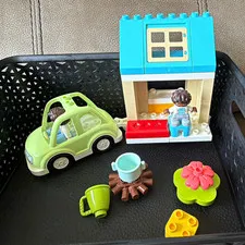 LEGO DUPLO Family House on Wheels 10986 31 pcs Building Set Age 2+ w/ Box