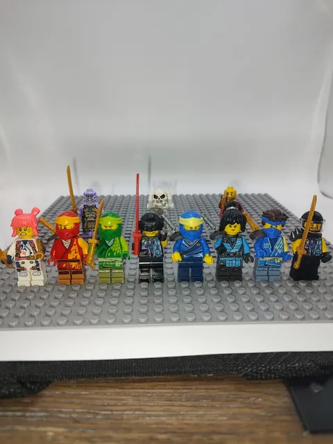 LEGO NINJAGO Minifigure Lot of 11 Assorted Characters With Accessories!!!