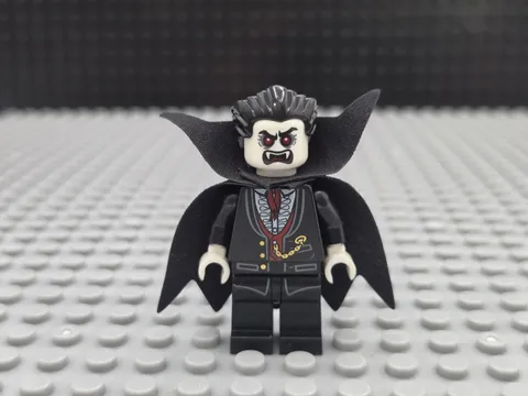 LEGO Minifigure Monster Fighters Lord Vampyre MOF007 with Cape 9468