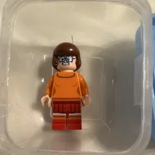 LEGO Scooby-Doo Velma Minifigure Orange Sweater Red Skirt Glasses Brown Hair