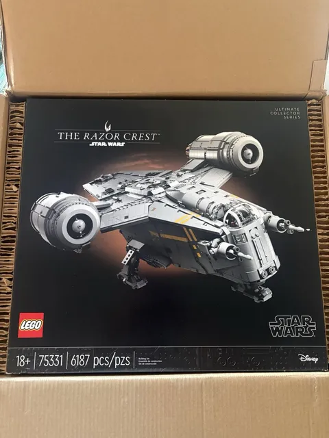 LEGO Star Wars the Razor Crest UCS Model Starship 75331 BRAND NEW SEALED