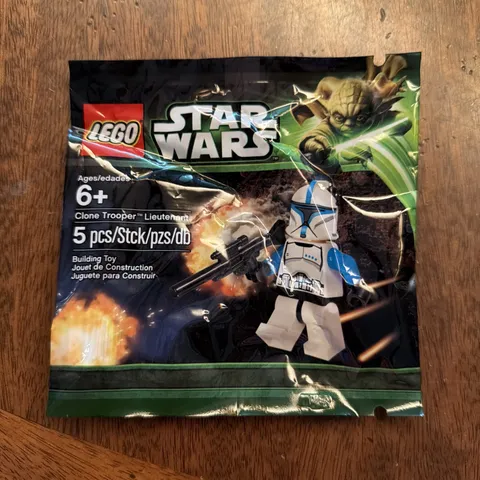 Lego Clone Trooper Lieutenant Polybag GWP New/Sealed  Minifigure 5001709