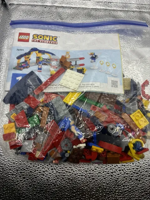 LEGO 76991 - Sonic the Hedgehog Tails' Workshop and Tornado Plane
