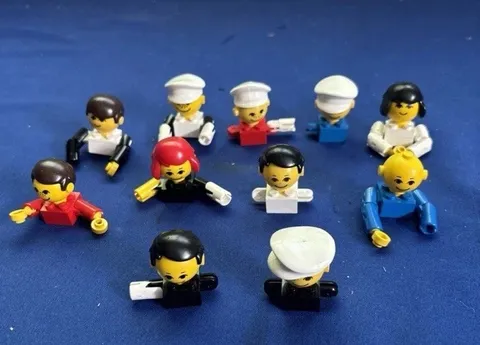 LEGO Homemaker Maxifigure Parts Lot Of 11 Vintage 1974-1982 Heads Arms Hair