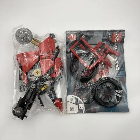 LEGO Technic Ducati Panigale V4 R Model 42107 Mechanical Design