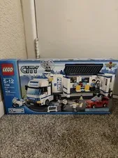 LEGO CITY - 7288 MOBILE POLICE UNIT ~ 408 Pieces from 2011 - New in Sealed Box!