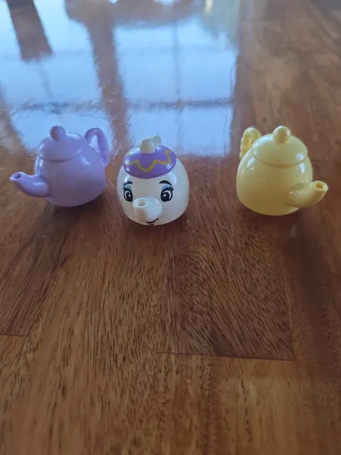 Lego Duplo Item Mrs. Potts Teapot white/purple (Beauty & Beast) Lavender Yellow