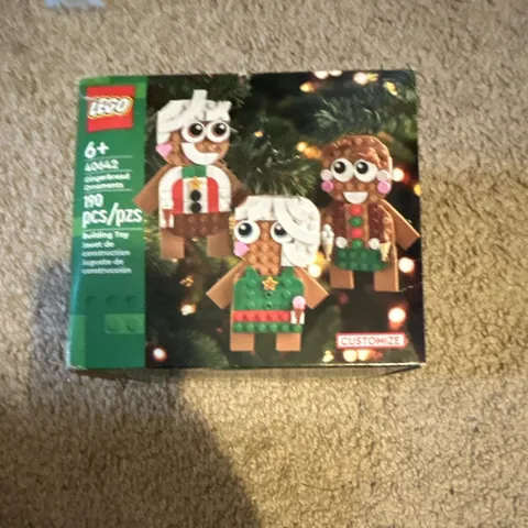 LEGO 40642 Gingerbread Ornaments Customizable 190-Piece Set Ages 6+