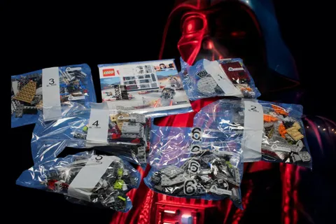 LEGO Star Wars Defense of Crait 2018 (75202) Retired Set New sealed bags NO BOX
