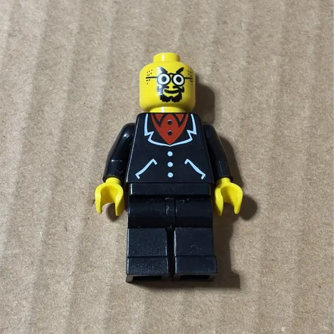 LEGO LORD SAM SINISTER BLACK MINI FIGURE FROM PHARAOH’S FORBIDDEN Missing Hat