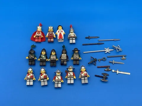 LEGO Castle: Kingdoms Dragon & Lion Minifigure Lot w Accessories