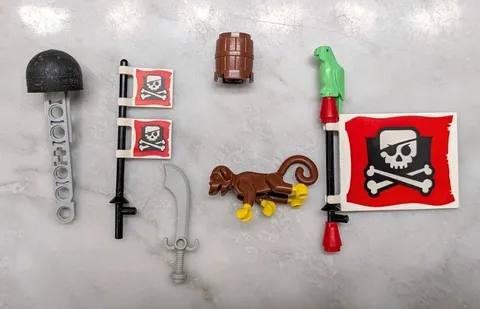 LEGO Pirates - Captain Redbeard's Pirate Ship Set 7075 Accessories & Parts