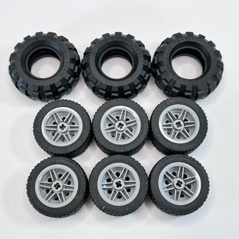Lego 6x 43.2mm x 22mm ZR, 3x 56mm x 26mm Tires, 6x Wheels 56145 Grey