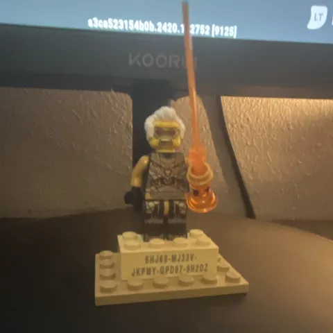 LEGO NINJAGO Ninjago Minifigure White Hair w/ Translucent Orange Sword