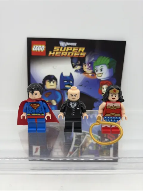 Lego DC COMICS - 6862 Minifgures ONLY with comic - Authentic . Superman,lex,WW