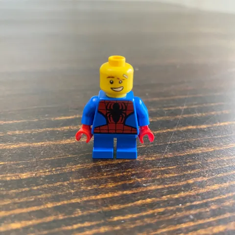 LEGO Marvel Spider-Man Minifigure Blue Torso Yellow Head Dual Face Bandage Short