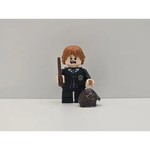 LEGO Harry Potter Ron Weasley Minifigure hp287 Slytherin Robe Wand New Genuine