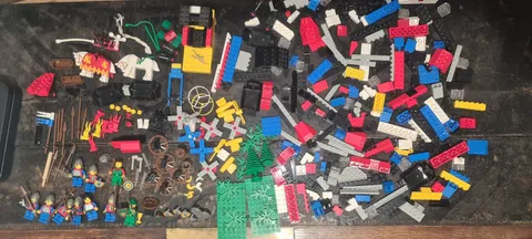 Vintage 1990s LEGO Castle minifigures accessories lot Medieval Knights Forestmen