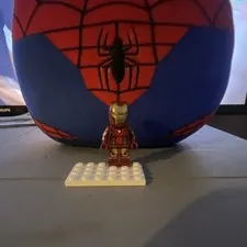 LEGO Iron Man Minifigure Red & Gold Suit Figure w/ White Baseplate