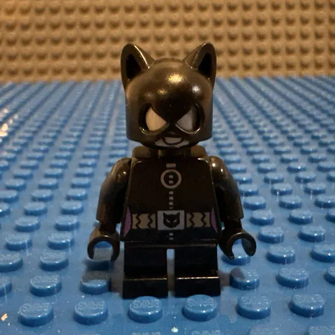 LEGO Catwoman Minifigure DC Super Heroes Short Legs 76061 sh243 Batman Micro CMF
