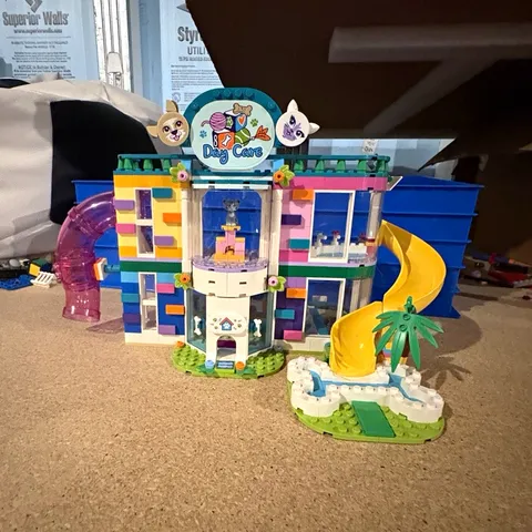 LEGO Friends Heartlake City Dog Care 41391 489pc Andrea Minidolls Slide