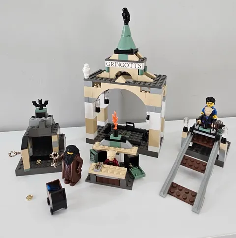 Lego 4714 Gringott's Bank Harry Potter Sorcerer's Stone 95% Complete Minifigures