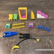 Duplo Lego Miscellaneous Toy Parts and Accessories Lot (12 Pieces)