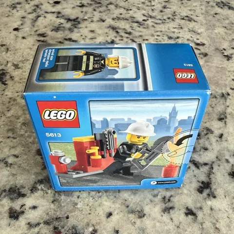LEGO City 5613 Firefighter Fire Subtheme Complete Set 25 pcs Box Ages 5-12