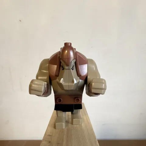LEGO Fantasy Era - Troll, Dark Tan with Copper Armor