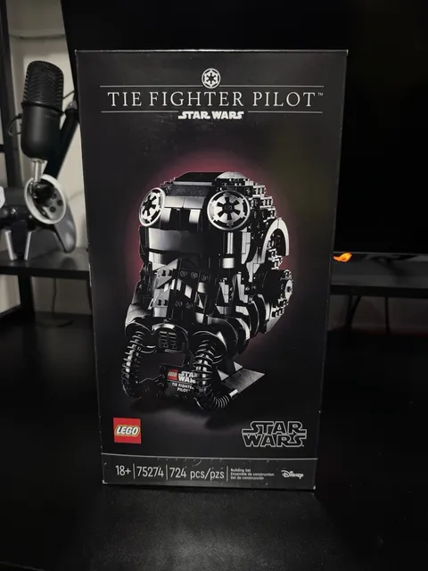 LEGO Star Wars TIE Fighter Pilot Helmet 75274 724 pcs Complete Set 18+