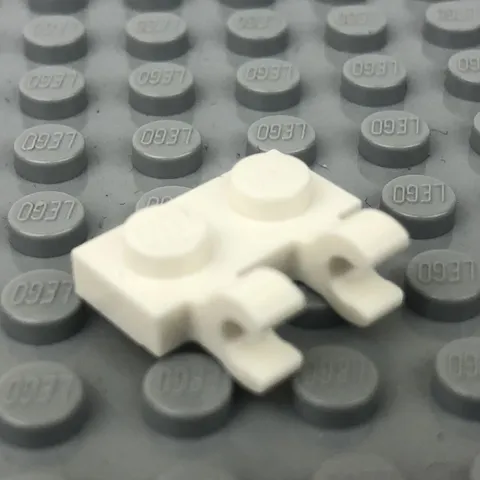 LEGO 60470b White Plate, Modified 1 x 2 W/ 2 Open O Clips (Horizontal Grip) (x1)