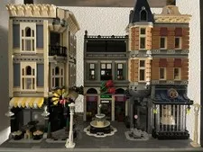 LEGO Creator Expert Assembly Square 10255 USED