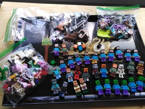 LEGO Minecraft Minifigure Lot w/ Accessories - Steve, Accessories, 