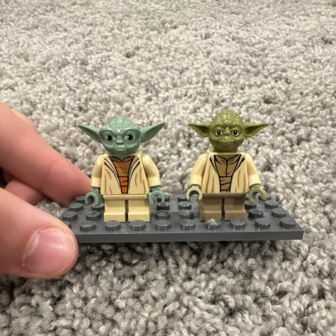 LEGO Star Wars Yoda Minifigure Lot of 2 Green & Olive Variants