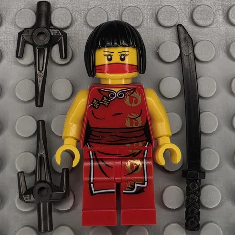 Lego Ninjago Minifigure NJO0012 Nya The Golden Weapons