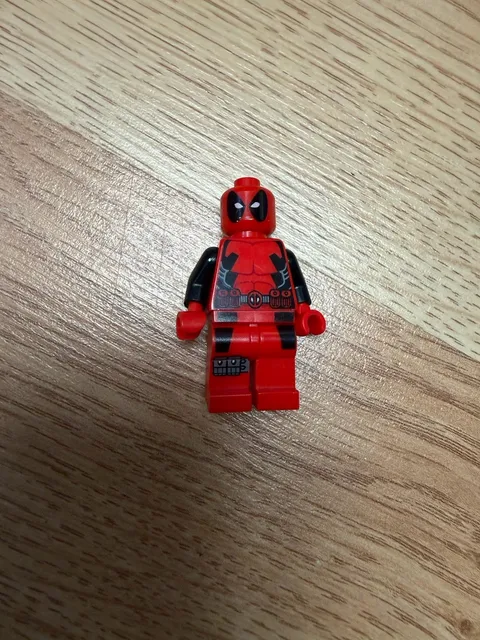 LEGO Spider-Man Minifigure Red & Black Suit Plastic Figure Age 6+