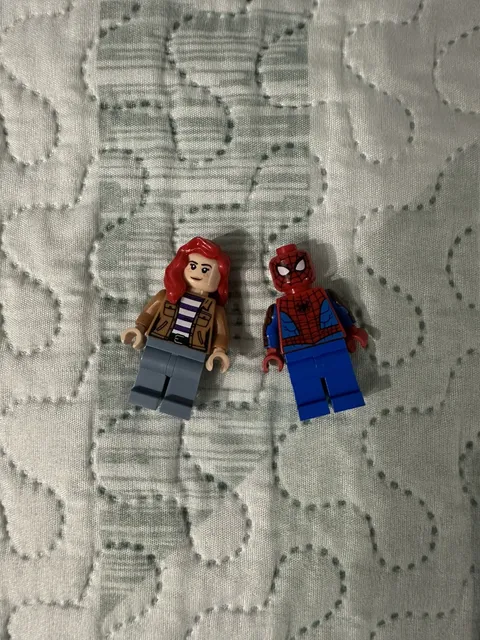 LEGO Spider-Man Minifig Super Heroes 76275/76317 AND Mary Jane sh0684/sh684