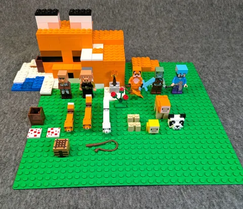 LEGO Minecraft 21178 Fox Lodge Incomplete 5 Figures Accessories Extra Pcs.