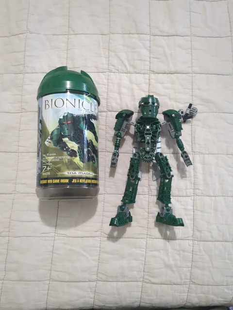 Lego Bionicle Toa Matau Complete With Canister