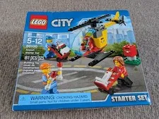LEGO City : 60100 Airport Starter Set Helicopter, Mechanic, Pilot Damaged Box