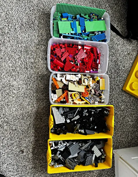 LEGO Bulk Lot Mixed Bricks Plates & Pieces Multicolor in Storage Tubs