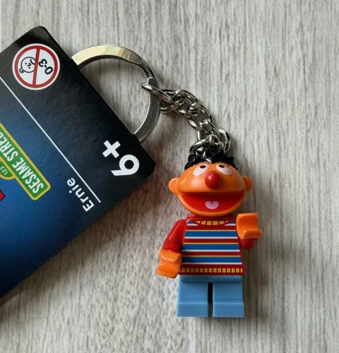 LEGO Sesame Street ERNIE Minifigure Keychain 854195 6384298 ** NWT **