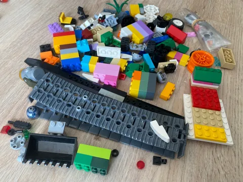 Lot de pièces LEGO variées – Idéal pour créations et collections