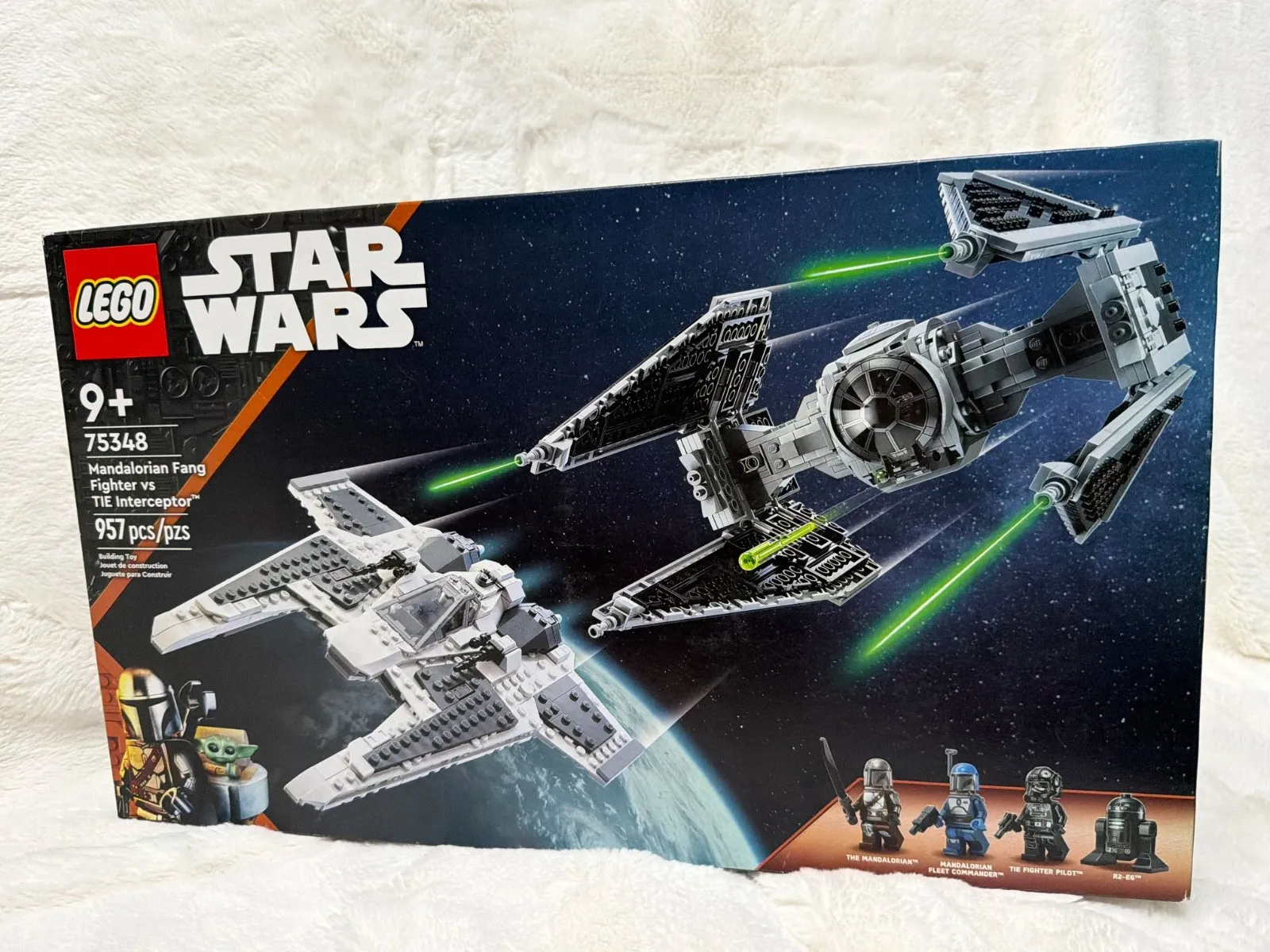 LEGO Star Wars: Mandalorian Fang Fighter Vs. Tie Interceptor (75348)