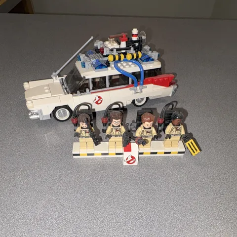LEGO Ideas Ghostbusters Ecto-1 21108 508pcs w/ Ghostbusters Minifigures